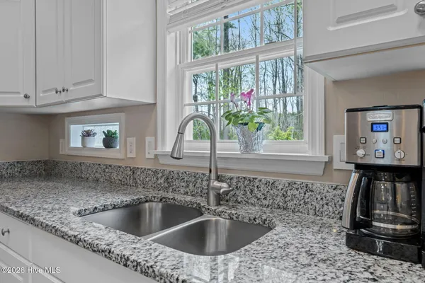 $375,000 | 412 Neuchatel Road, New Bern, NC 28562