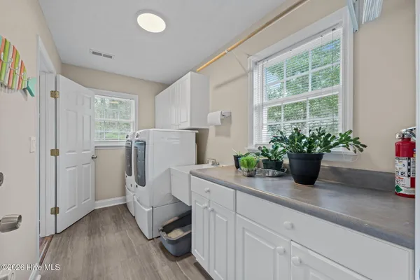 $375,000 | 412 Neuchatel Road, New Bern, NC 28562