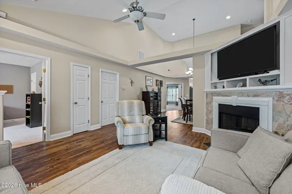 $375,000 | 412 Neuchatel Road, New Bern, NC 28562