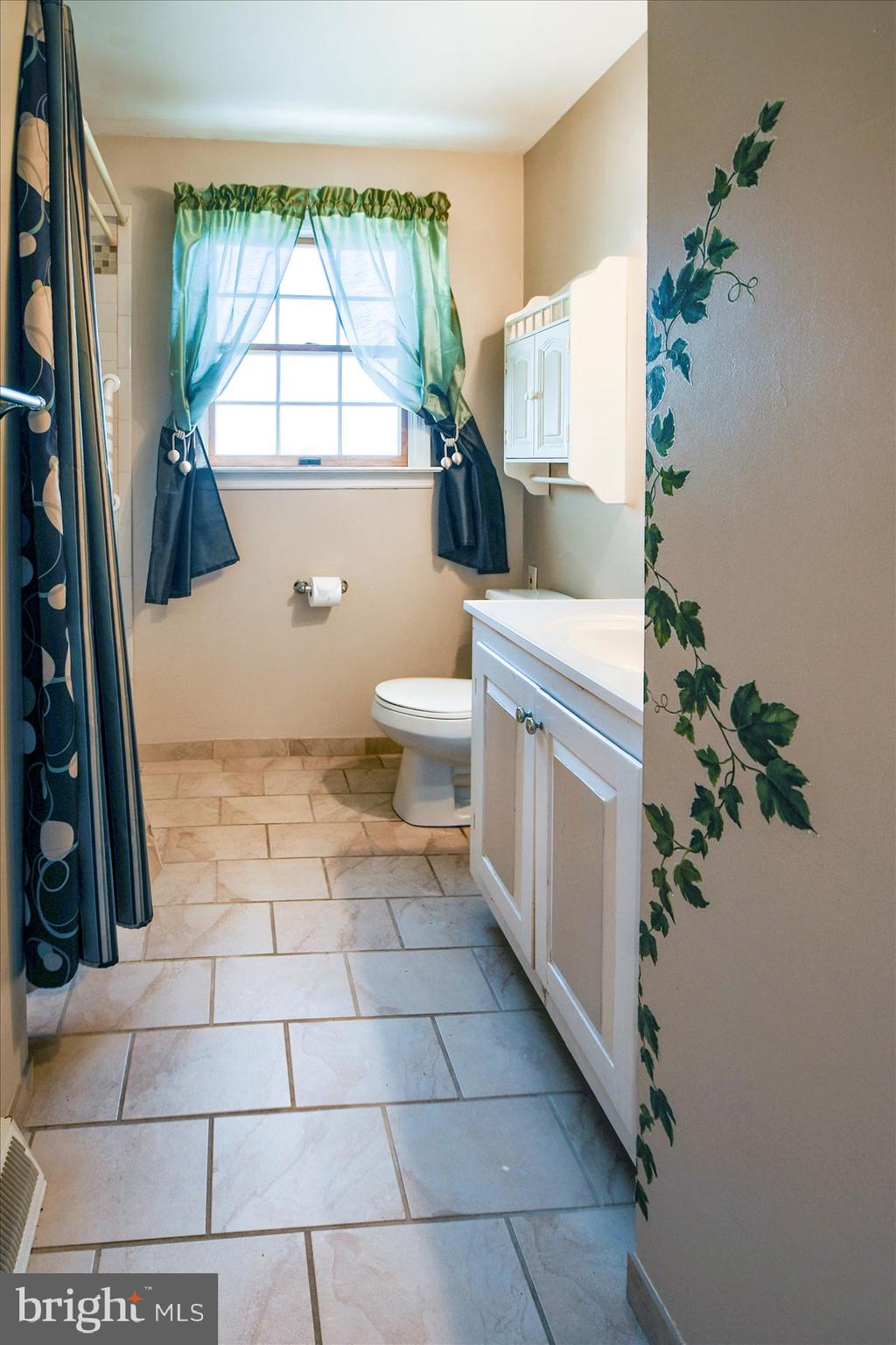 202 Bridge Road Upper Chichester, PA 19061 - Photo 23 of 29 Gallery Image 23