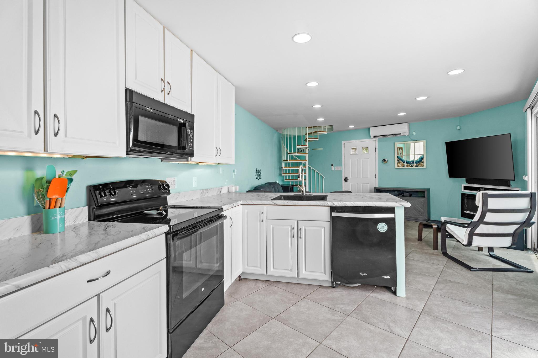 721 Rusty Anchor Road, Unit 14 Ocean City, MD 21842 - Photo 23 of 66 Kitchen