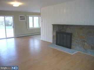 213 Locust Lane Exton, PA 19341 - Photo 2 of 6 Living Room