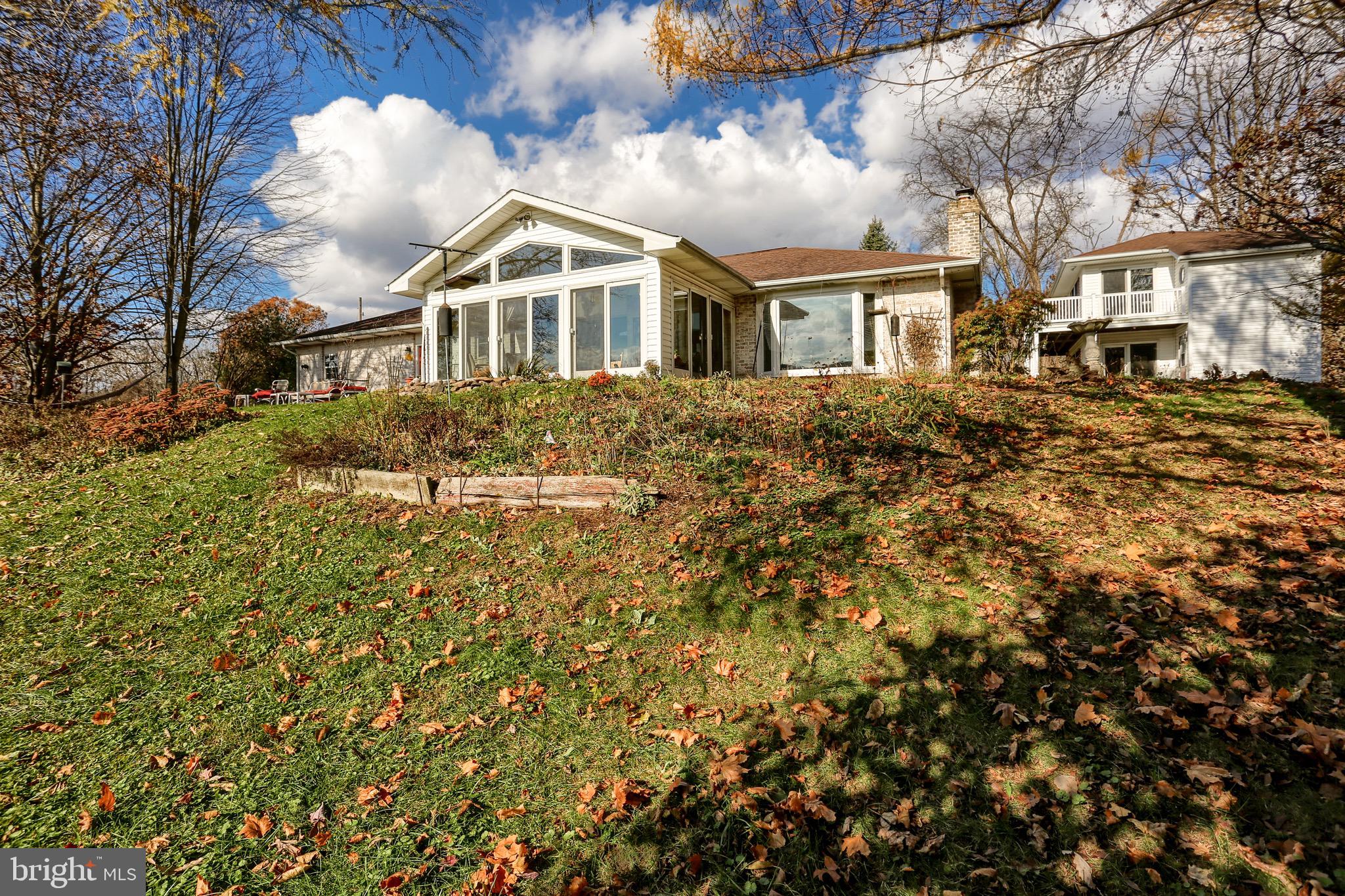363 Meadow Grove Road Newport, PA 17074 - Photo 4 of 32 Gallery Image 4