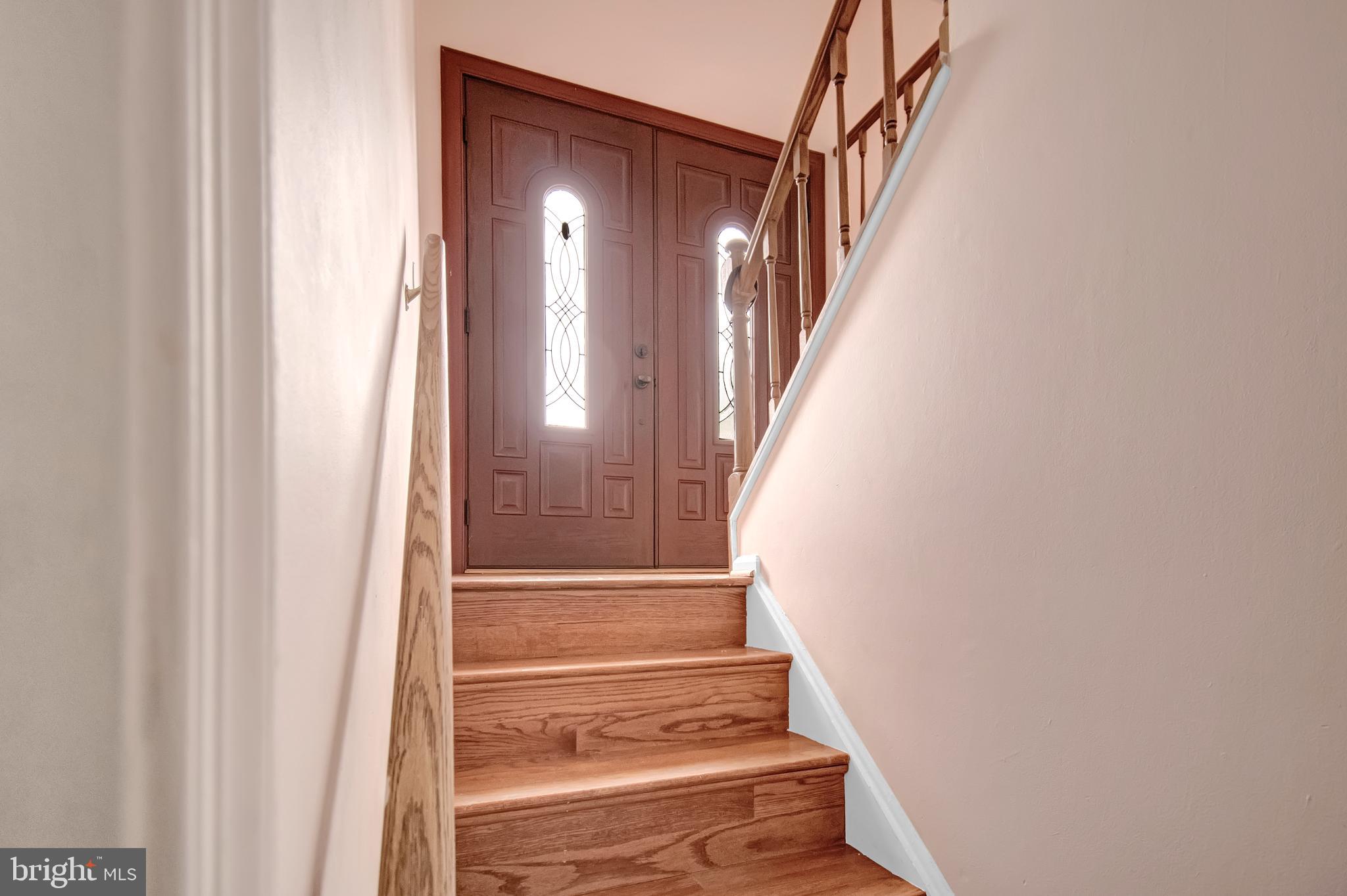 10029 Elderberry Court Manassas, VA 20110 - Photo 4 of 20