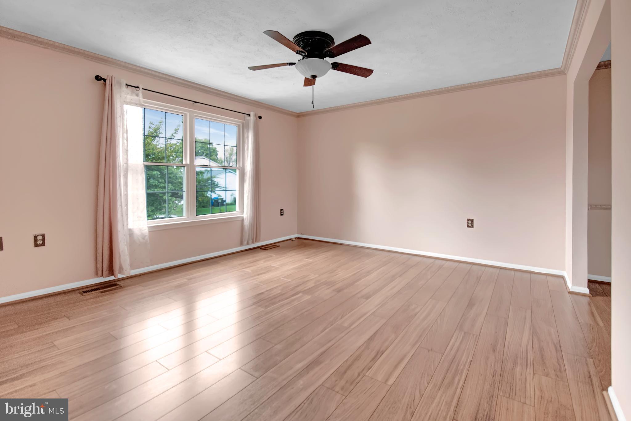 10029 Elderberry Court Manassas, VA 20110 - Photo 5 of 20