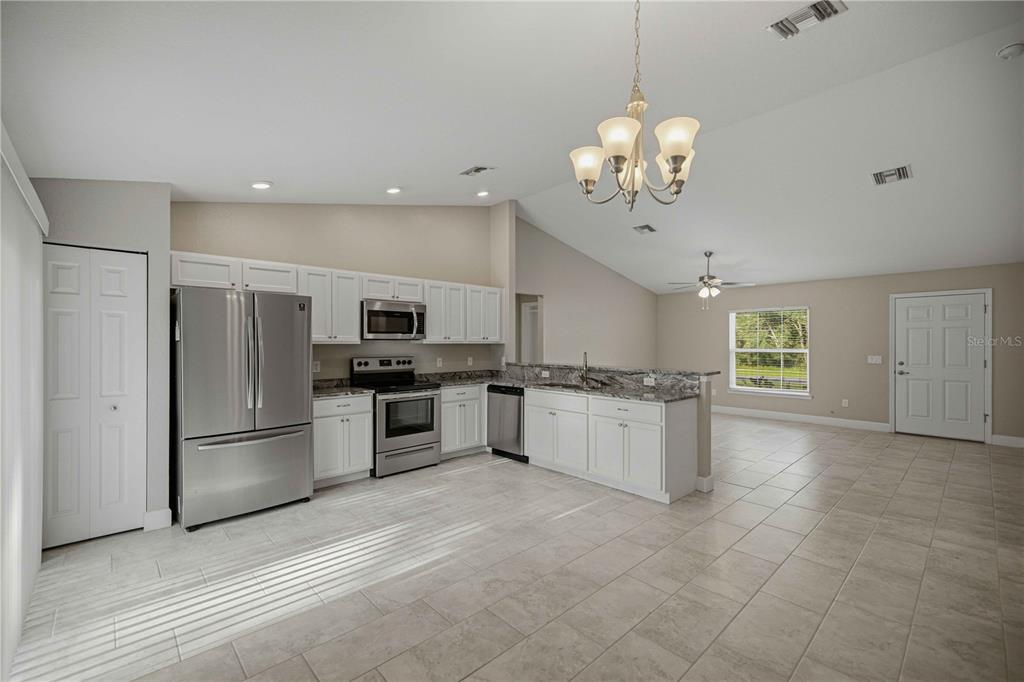 6382 Southwest 143rd Ln Road Ocala, FL 34473 - Photo 8 of 24 Gallery Image 8