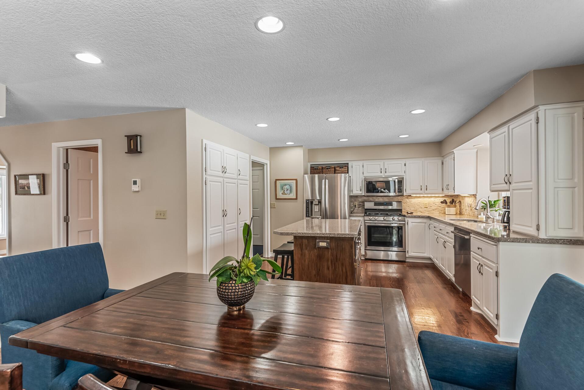 9356 Palmer Road Bloomington, MN 55437 - Photo 17 of 55