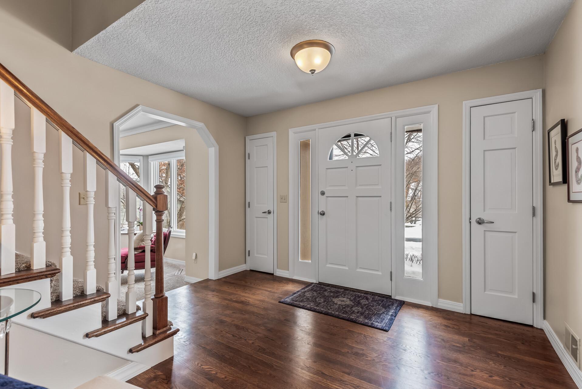 9356 Palmer Road Bloomington, MN 55437 - Photo 4 of 55