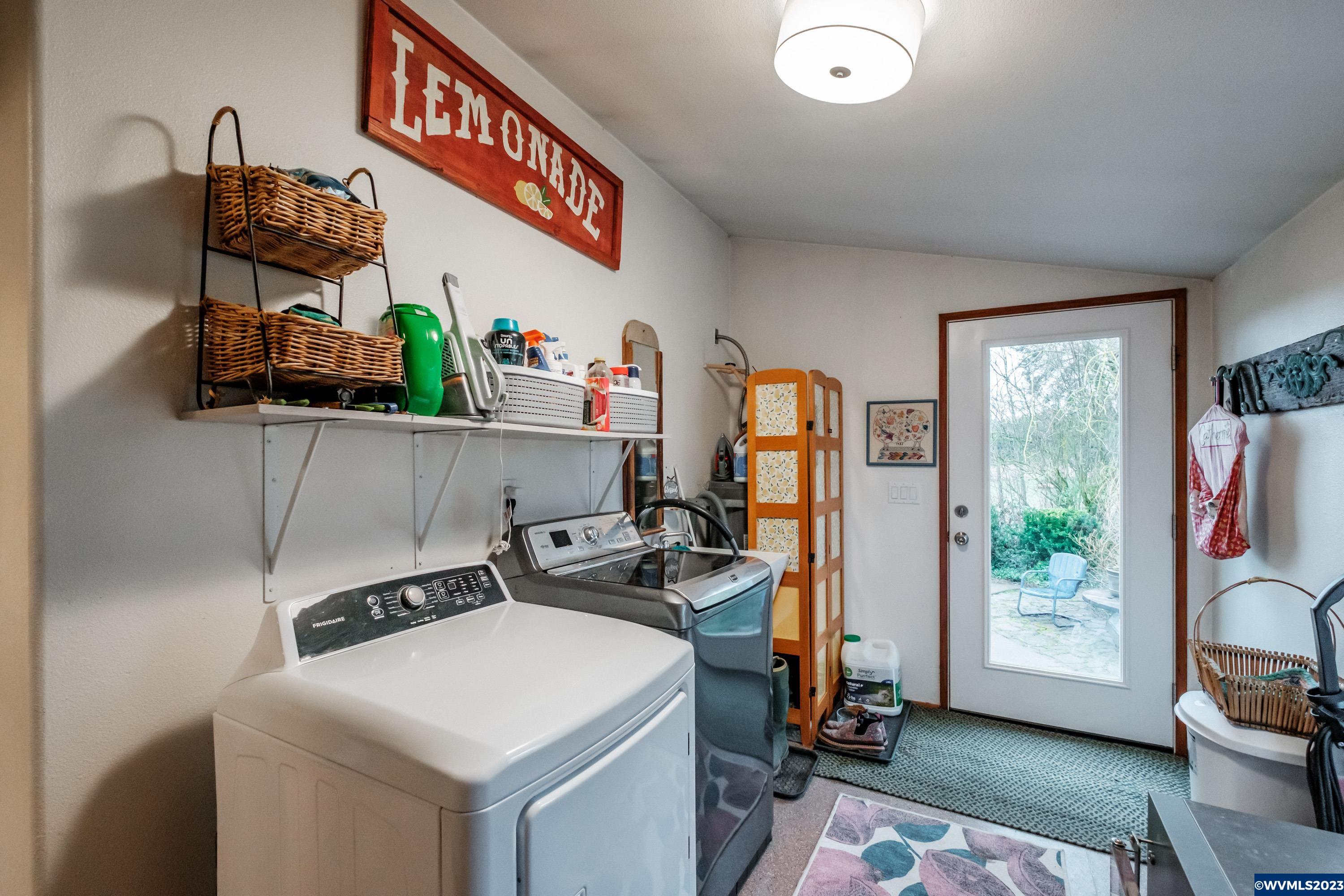 10115 Wells Landing Road Independence, OR 97351 - Photo 19 of 42