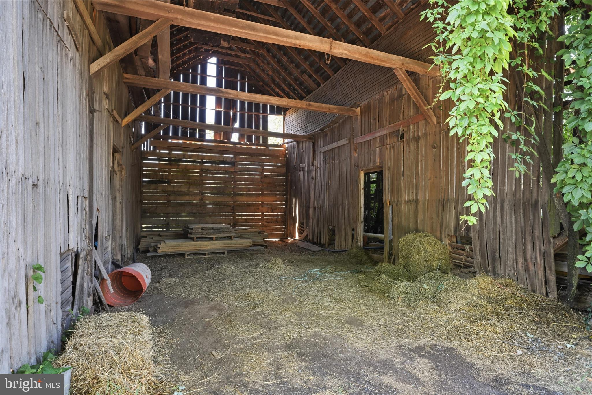 20800 Whites Ferry Road Poolesville, MD 20837 - Photo 74 of 94 Bank Barn Storage