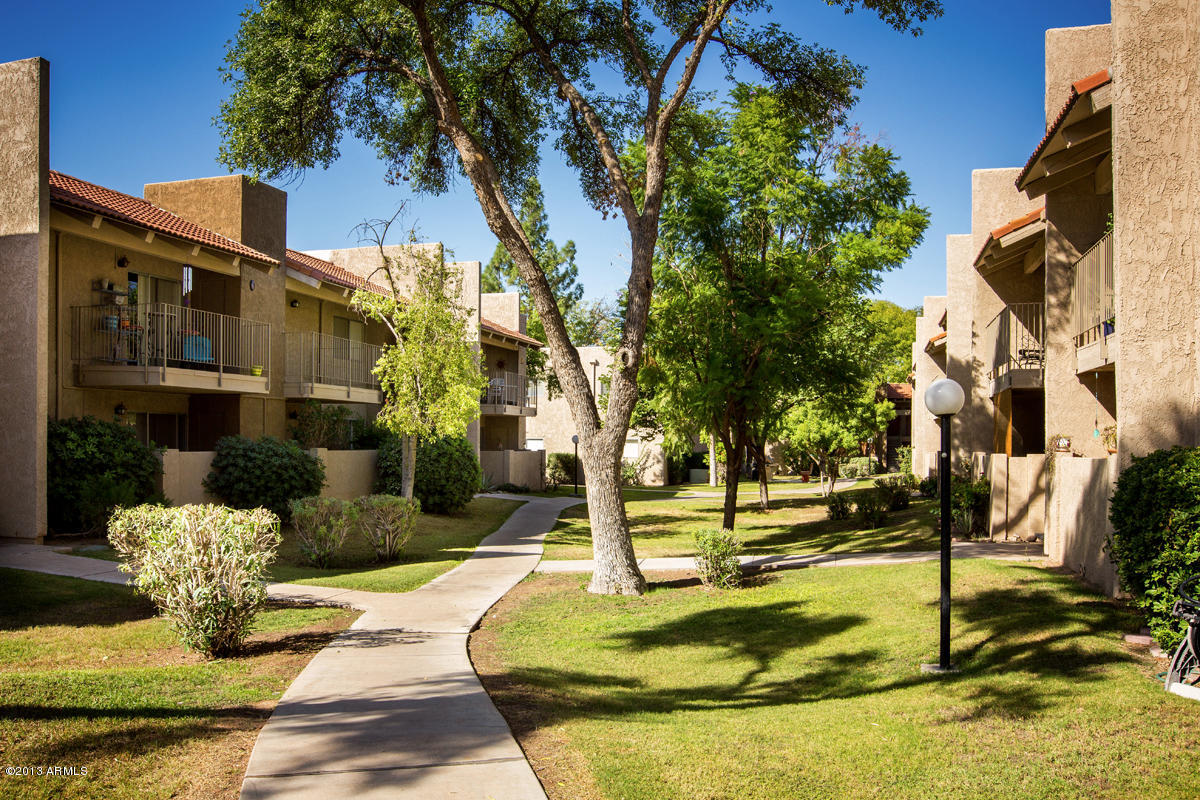 5525 East Thomas Road, Unit G9 Phoenix, AZ 85018 - Photo 1 of 13 Common Area 1