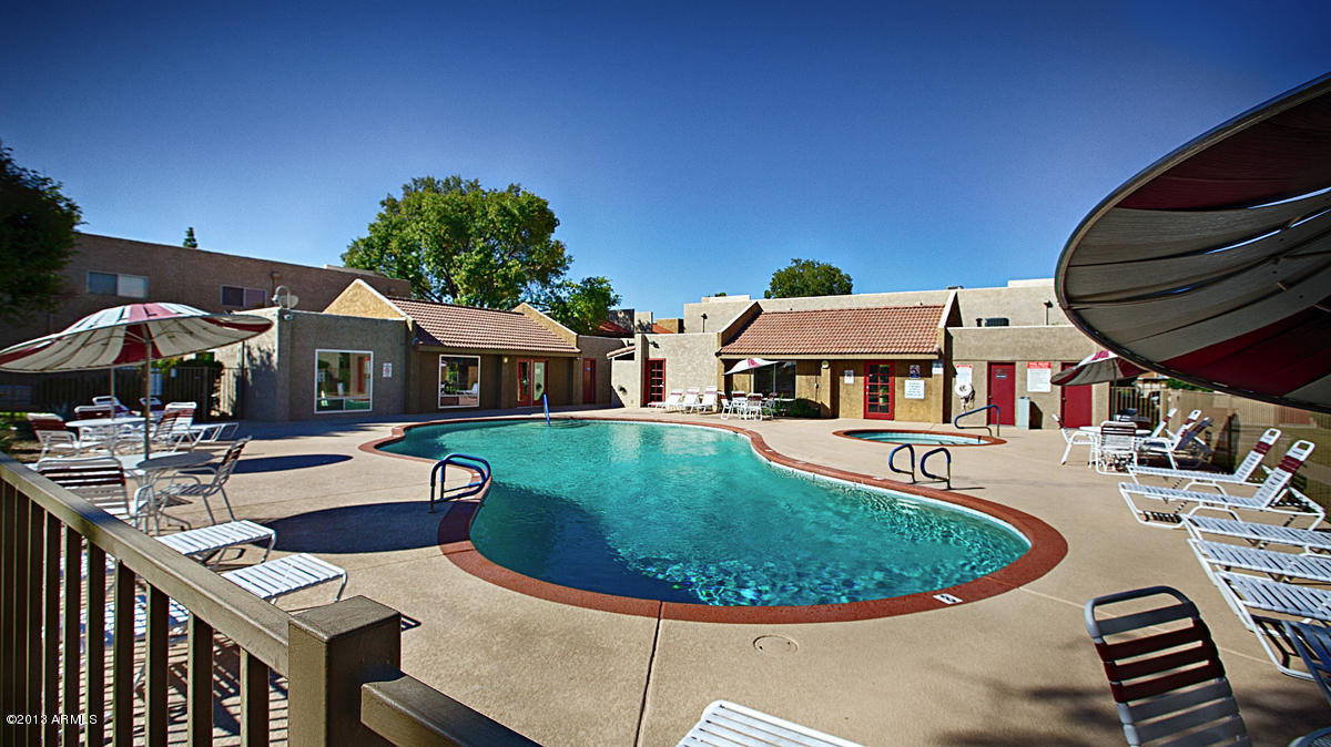 5525 East Thomas Road, Unit G9 Phoenix, AZ 85018 - Photo 13 of 13 Pool