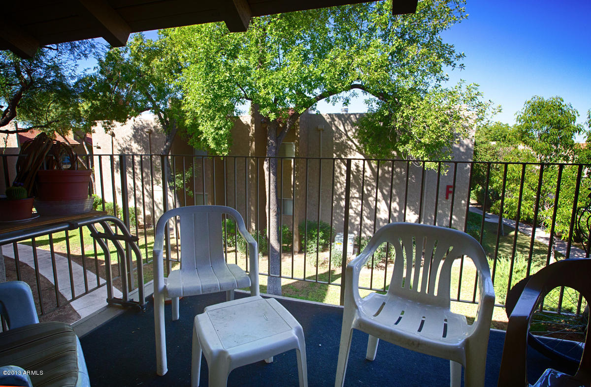 5525 East Thomas Road, Unit G9 Phoenix, AZ 85018 - Photo 9 of 13 Balcony