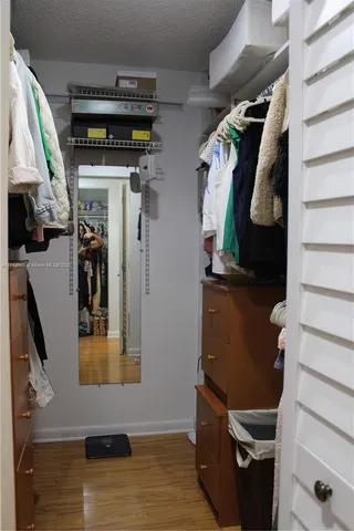 walk in closet