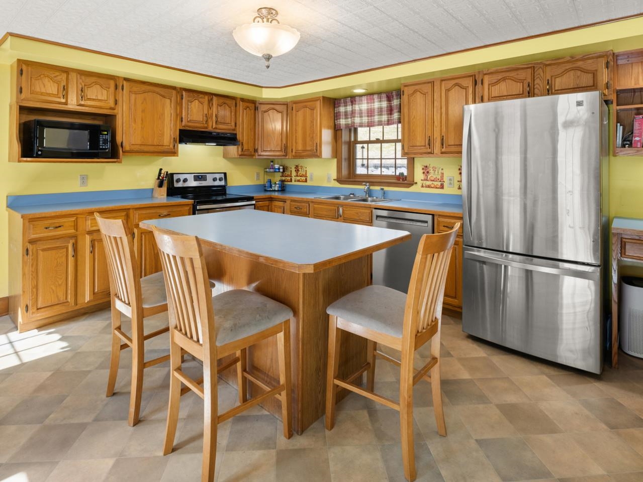 2147 North Williston Road Williston, VT 05495 - Photo 3 of 50