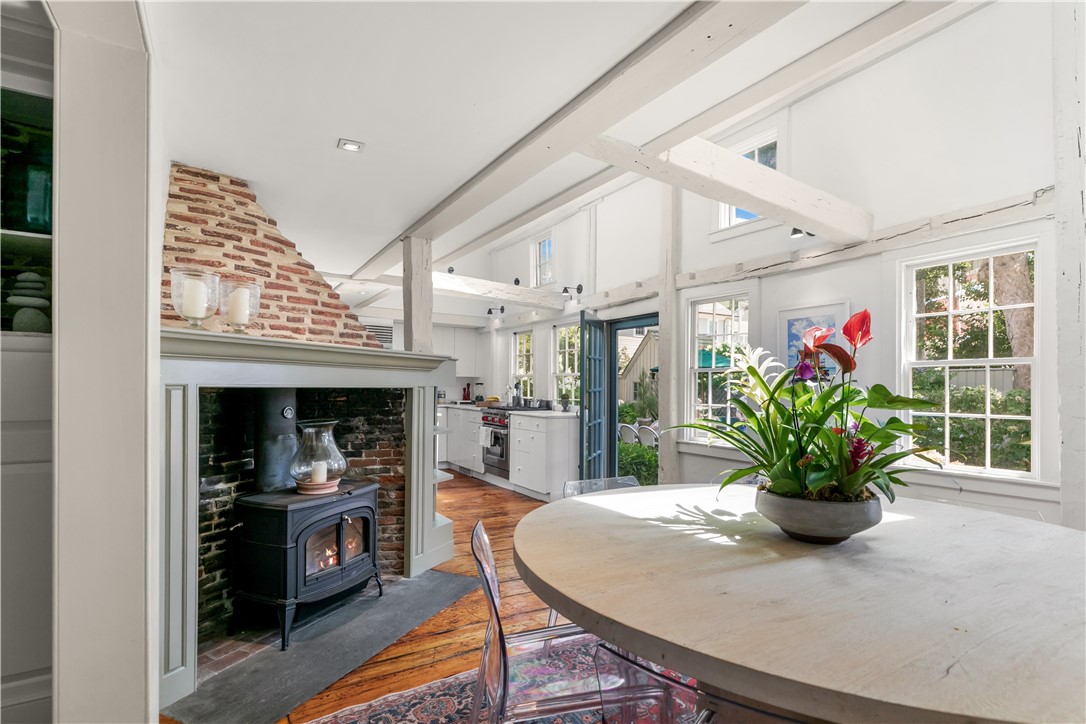 22 Bridge Street Newport, RI 02840 - Photo 11 of 30