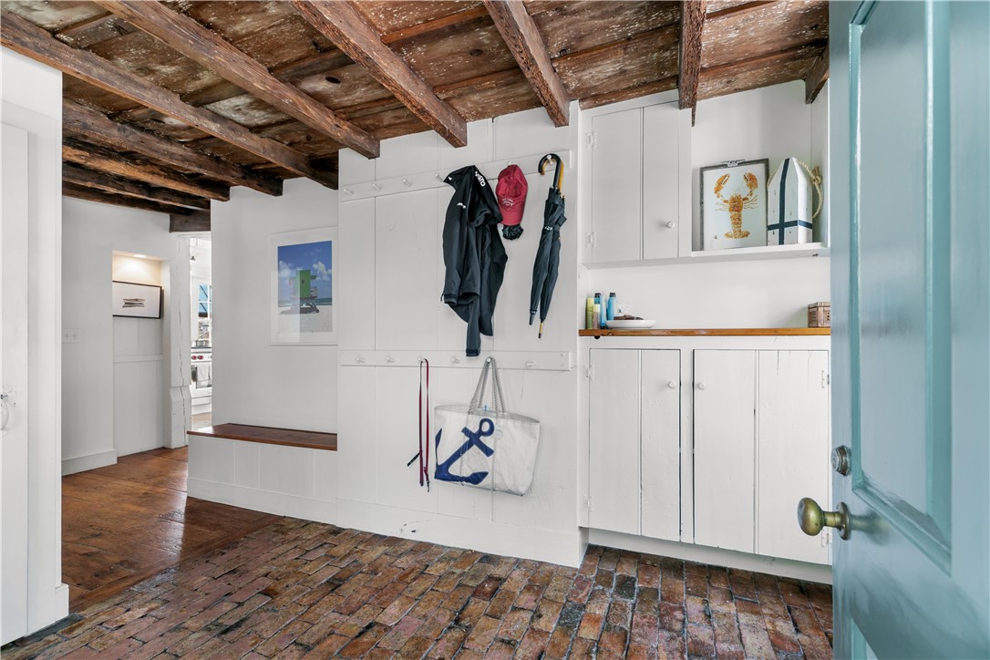 22 Bridge Street Newport, RI 02840 - Photo 2 of 30