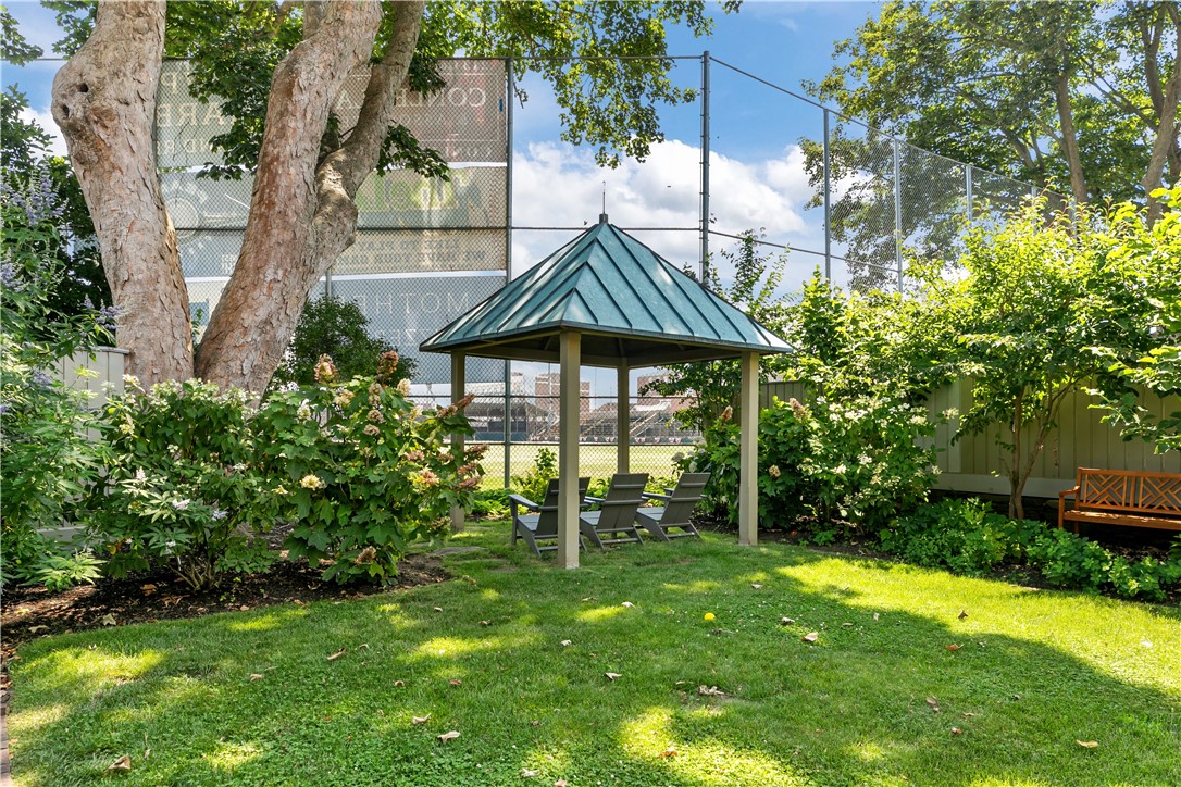 22 Bridge Street Newport, RI 02840 - Photo 26 of 30