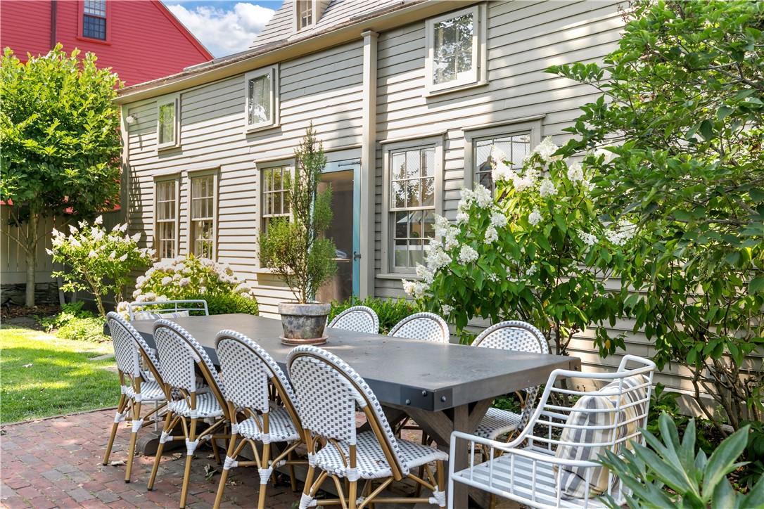 22 Bridge Street Newport, RI 02840 - Photo 29 of 30