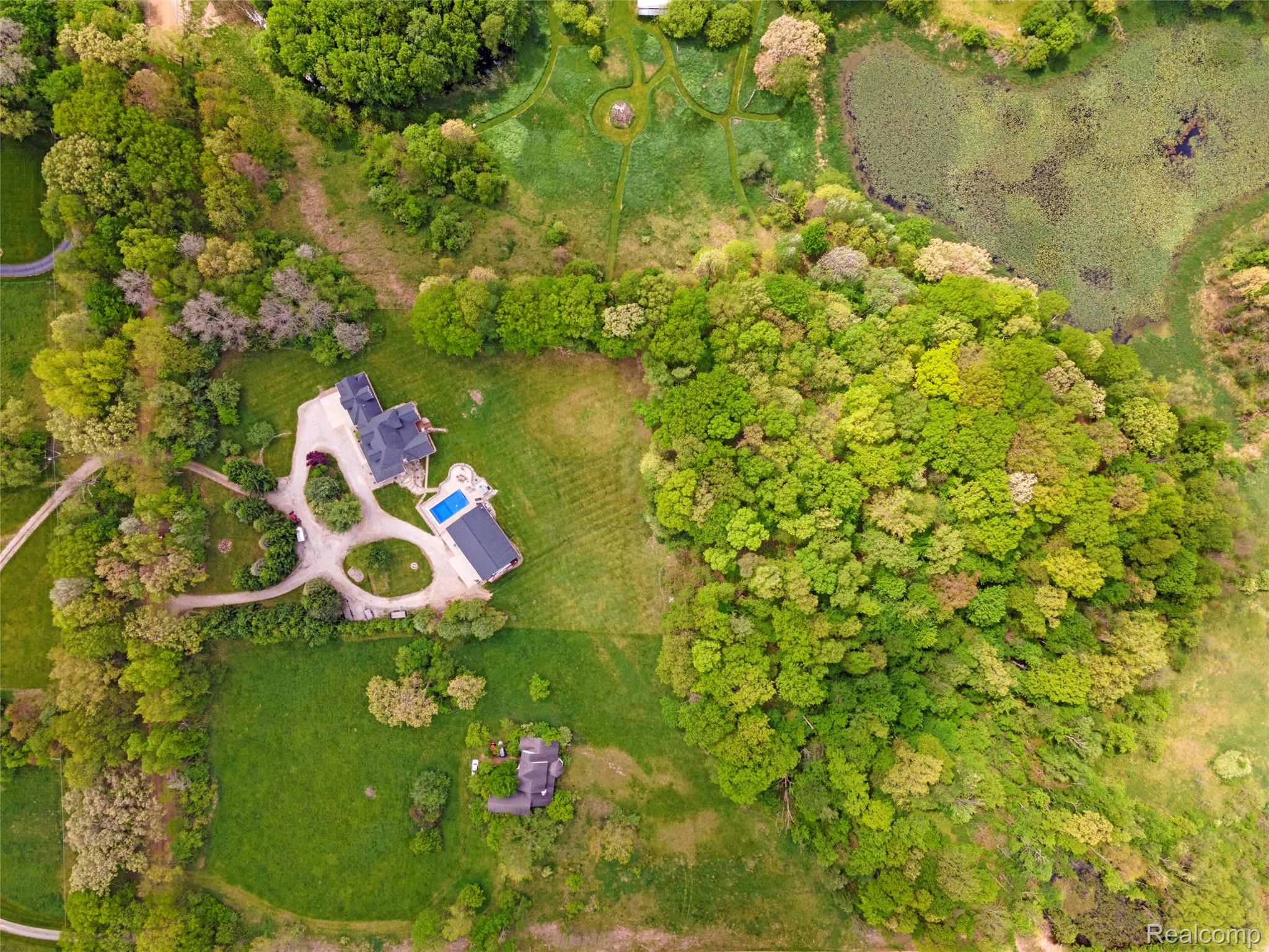 13085 Rohn Road Fenton, MI 48430 - Photo 43 of 52 Drone / aerial view
