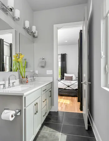 $3,000 | 960 Youngs Lane, Nashville, TN 37218