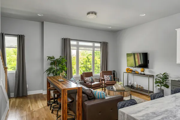 $3,000 | 960 Youngs Lane, Nashville, TN 37218