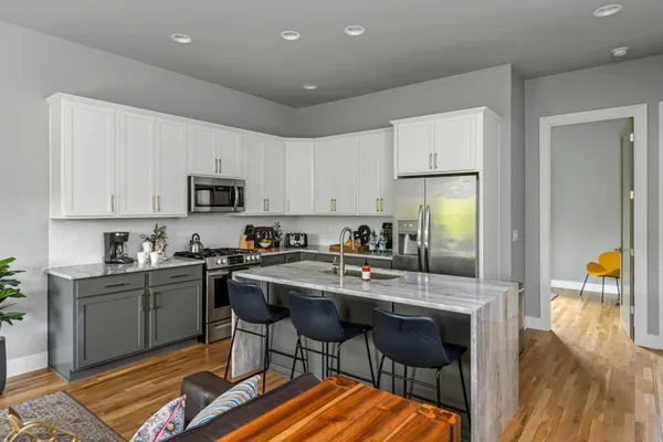 $3,000 | 960 Youngs Lane, Nashville, TN 37218