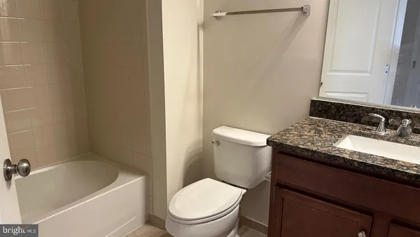 $3,690 | 42407 Dogwood Glen Square, Sterling, VA 20166