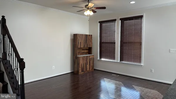 $3,690 | 42407 Dogwood Glen Square, Sterling, VA 20166