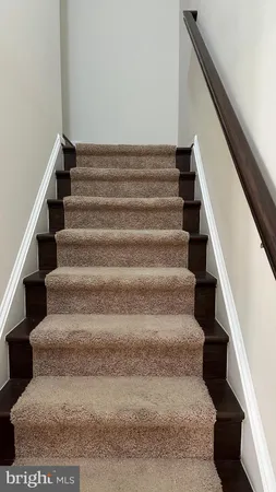 $3,690 | 42407 Dogwood Glen Square, Sterling, VA 20166