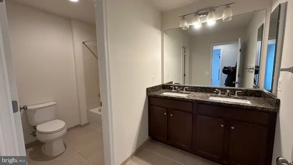 $3,690 | 42407 Dogwood Glen Square, Sterling, VA 20166