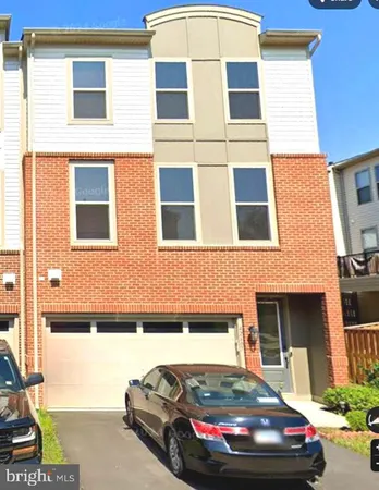 $3,590 | 42407 Dogwood Glen Square, Sterling, VA 20166