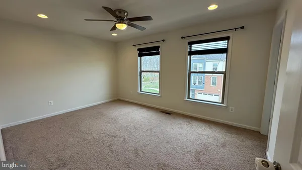 $3,690 | 42407 Dogwood Glen Square, Sterling, VA 20166