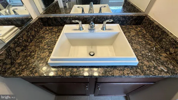 $3,690 | 42407 Dogwood Glen Square, Sterling, VA 20166