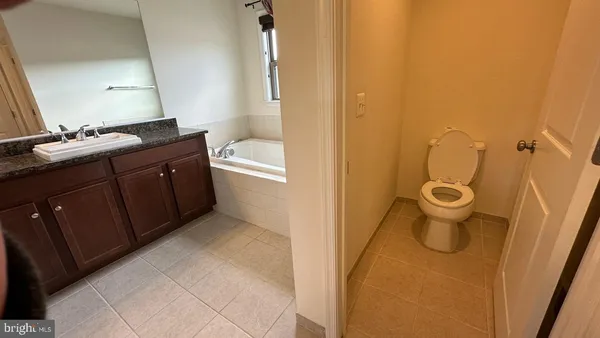 $3,690 | 42407 Dogwood Glen Square, Sterling, VA 20166