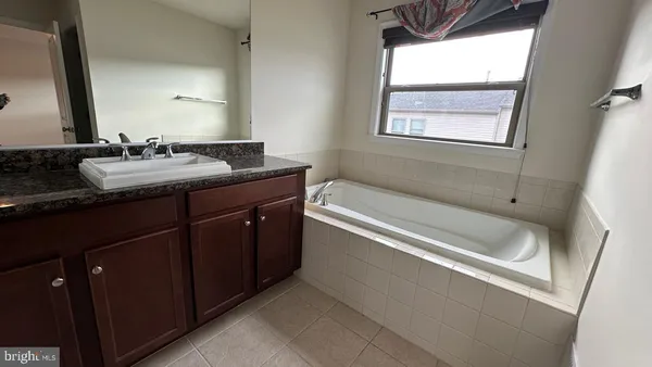 $3,690 | 42407 Dogwood Glen Square, Sterling, VA 20166