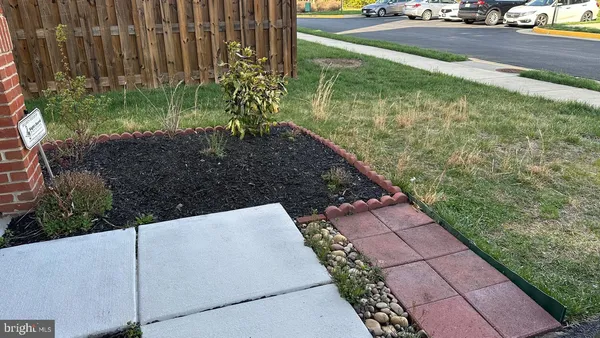 $3,690 | 42407 Dogwood Glen Square, Sterling, VA 20166