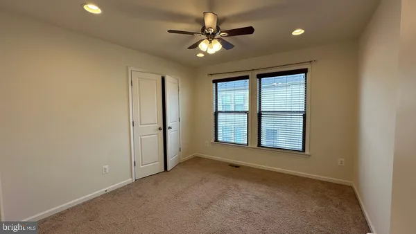 $3,590 | 42407 Dogwood Glen Square, Sterling, VA 20166