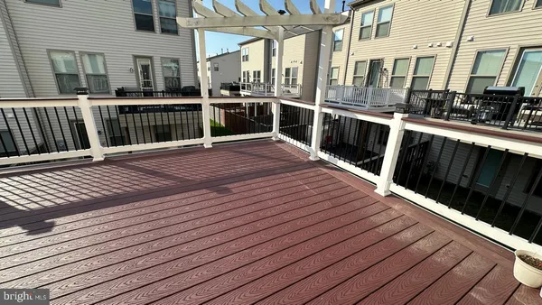 $3,690 | 42407 Dogwood Glen Square, Sterling, VA 20166