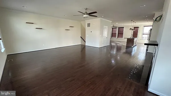 $3,690 | 42407 Dogwood Glen Square, Sterling, VA 20166