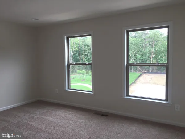 $3,690 | 42407 Dogwood Glen Square, Sterling, VA 20166