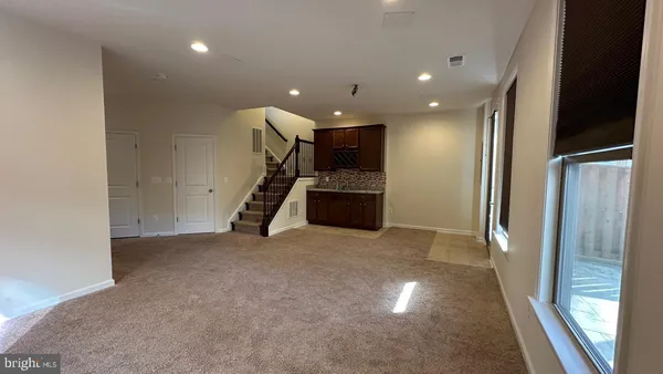 $3,690 | 42407 Dogwood Glen Square, Sterling, VA 20166