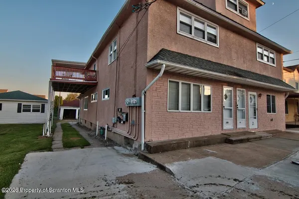 $1,200 | 528 South Main Street, Old Forge, PA 18518