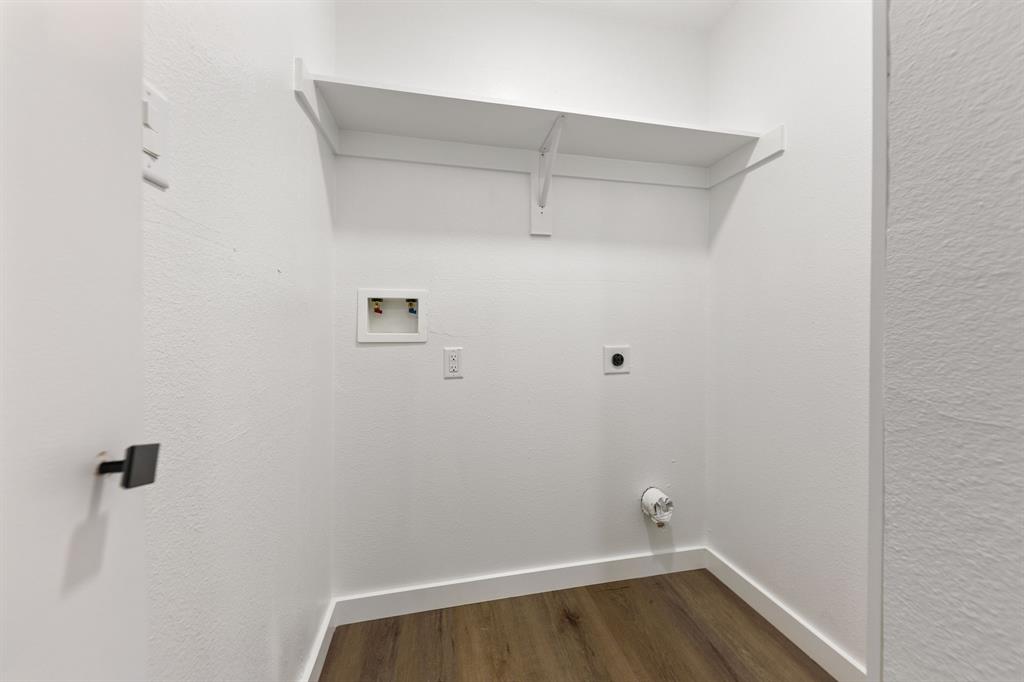 3227 Mayhew Drive Dallas, TX 75228 - Photo 22 of 25 a view of small space