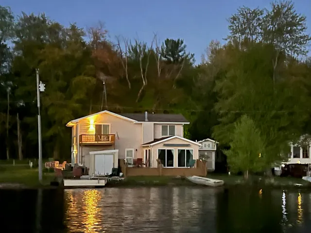 $483,000 | 51156 Maple Road, Marcellus, MI 49067