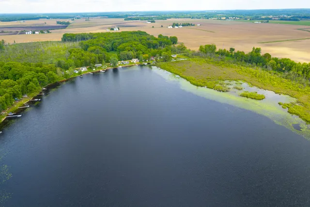 $483,000 | 51156 Maple Road, Marcellus, MI 49067