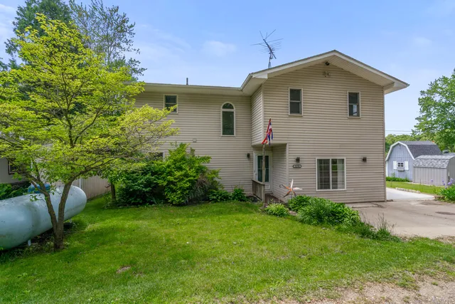 $483,000 | 51156 Maple Road, Marcellus, MI 49067