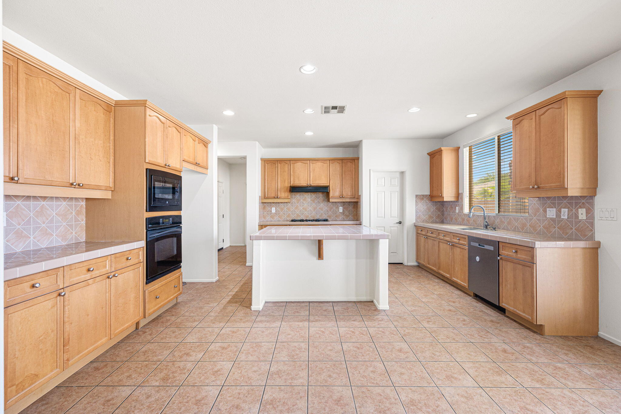 83448 Wagon Road Indio, CA 92203 - Photo 5 of 61 22-web-or-mls-8M4A2097