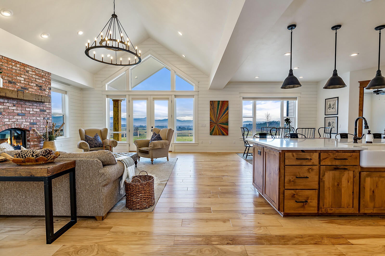 3043 Brophy Road Eagle Point, OR 97524 - Photo 11 of 68 34_BR_34_mls