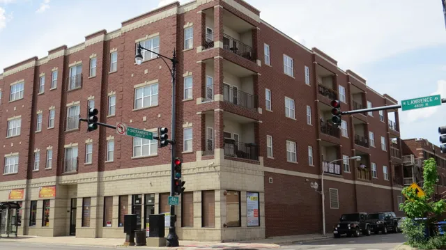 $375,000 | 3000 West Lawrence Avenue, Unit 3H, Chicago, IL 60625